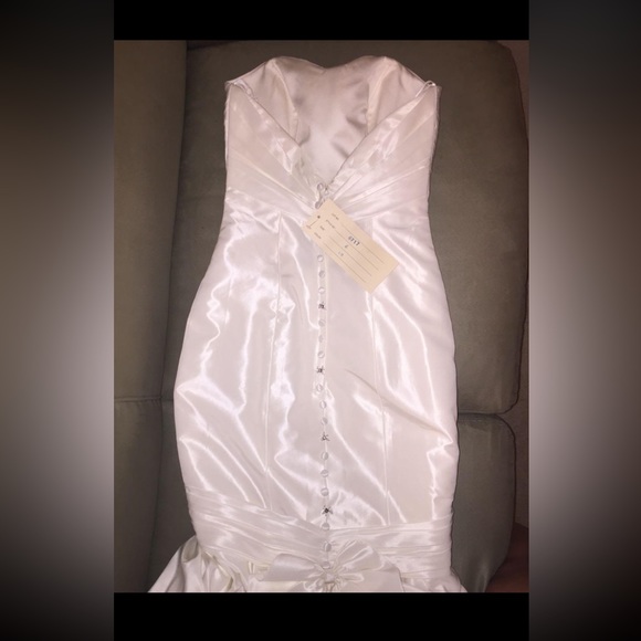 NWT BRAND NEW WEDDING DRESS-SALE!! - Picture 5 of 6